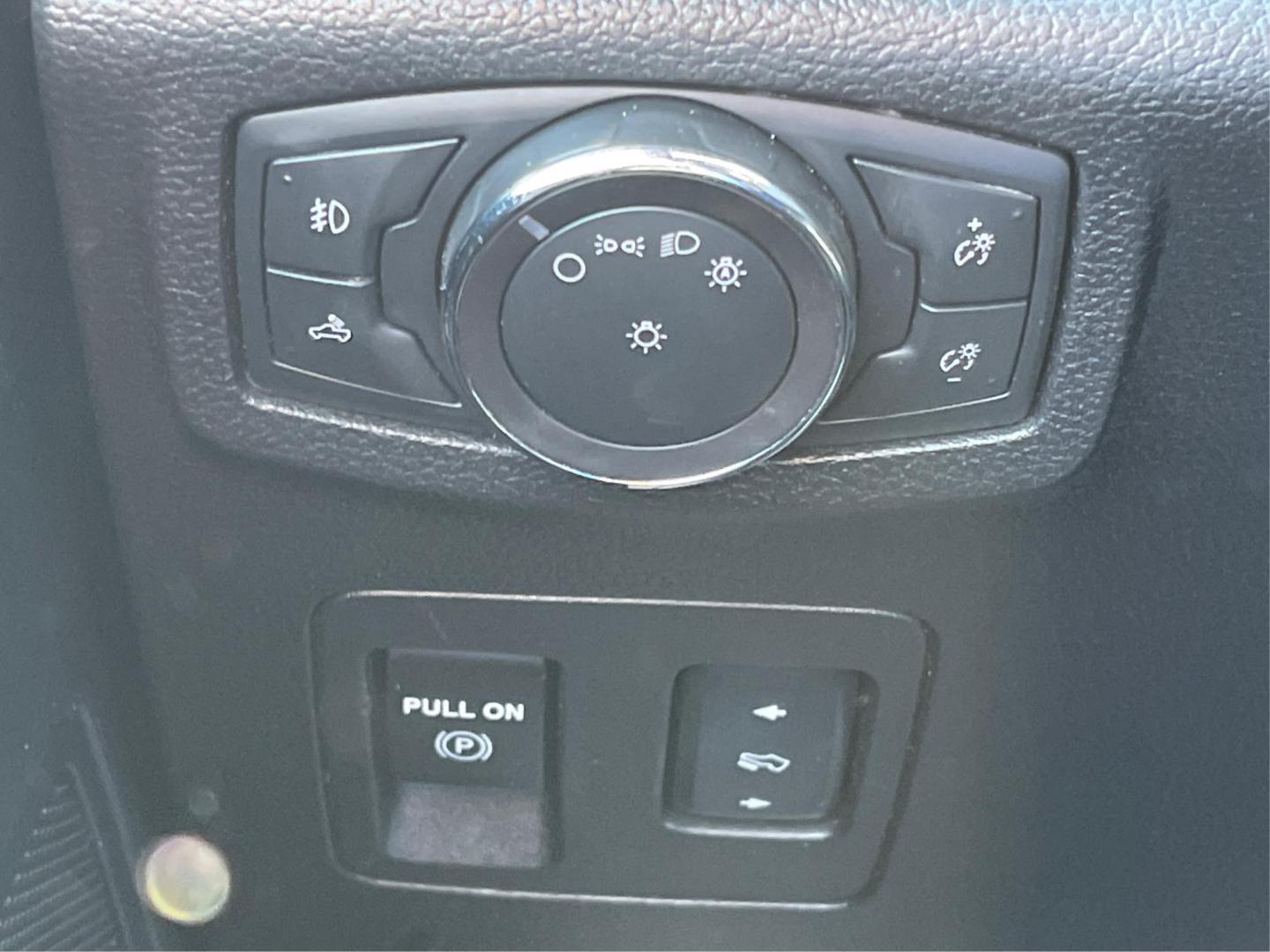 2018 Ford F-150 XL SuperCrew 5.5-ft. Bed 4WD (1FTEW1EG6JF) with an 3.5L V6 TURBO engine, 6-Speed Automatic transmission, located at 8750 N County Rd 25A, Piqua, OH, 45356, (937) 908-9800, 40.164391, -84.232513 - Photo#16
