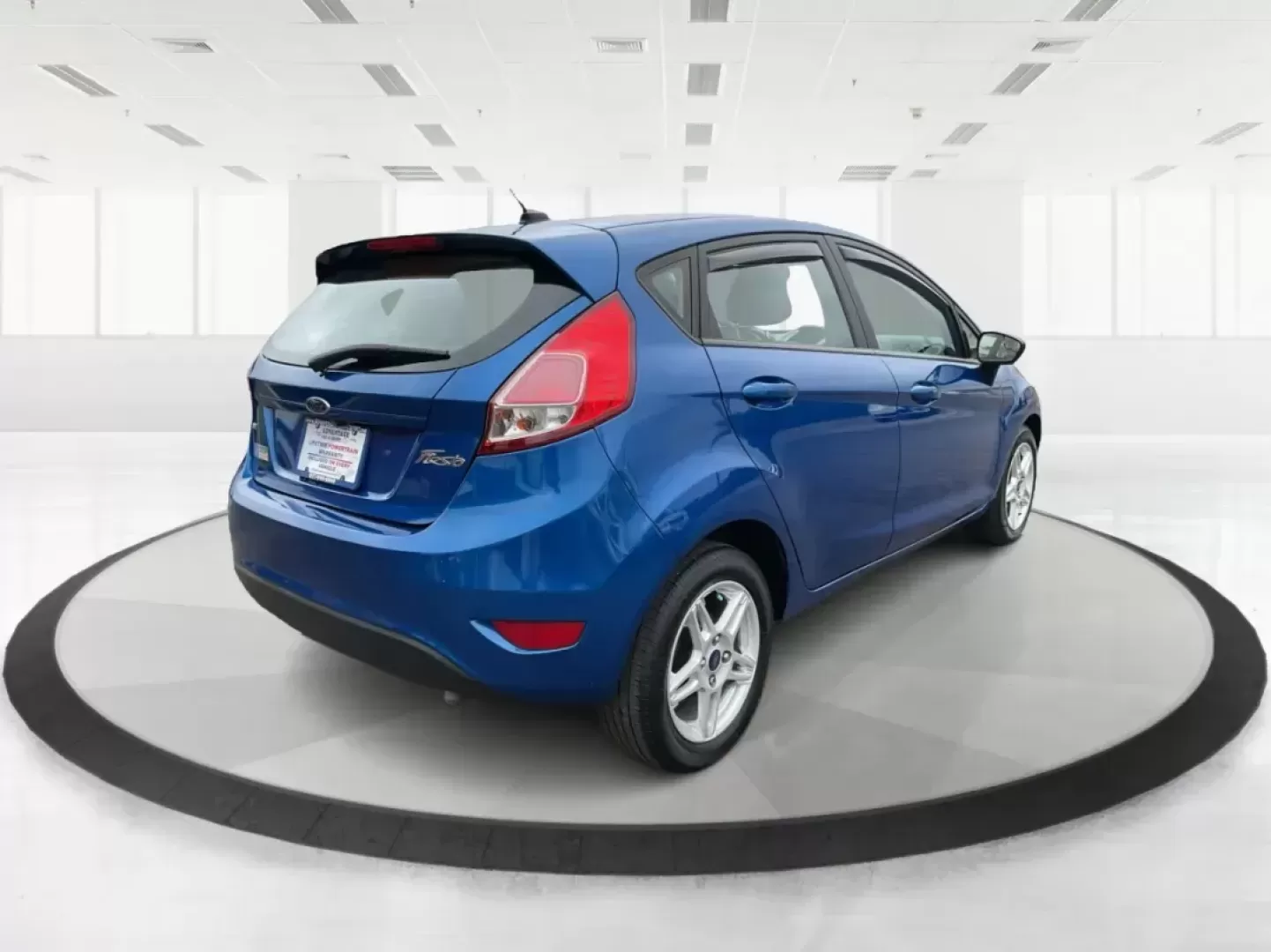 2018 Ford Fiesta SE (3FADP4EJ2JM) with an 1.6L I-4 DOHC engine, located at 8750 N County Rd 25A, Piqua, OH, 45356, (937) 908-9800, 40.164391, -84.232513 - Photo#2