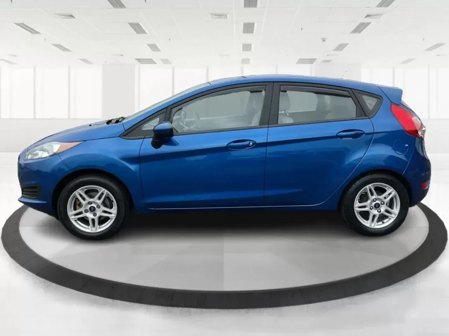 2018 Ford Fiesta SE (3FADP4EJ2JM) with an 1.6L I-4 DOHC engine, located at 8750 N County Rd 25A, Piqua, OH, 45356, (937) 908-9800, 40.164391, -84.232513 - Photo#5