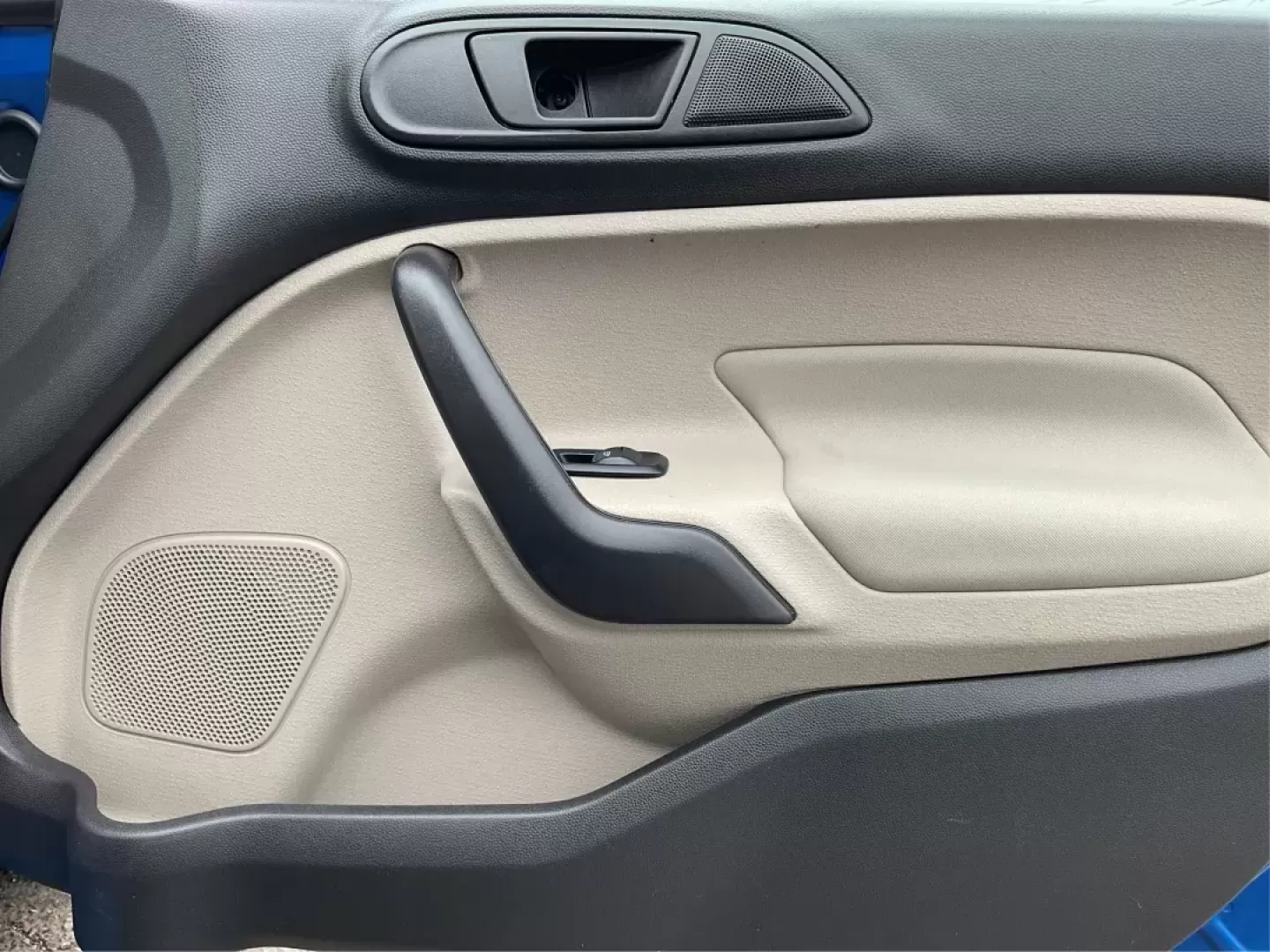 2018 Ford Fiesta SE (3FADP4EJ2JM) with an 1.6L I-4 DOHC engine, located at 8750 N County Rd 25A, Piqua, OH, 45356, (937) 908-9800, 40.164391, -84.232513 - Photo#18
