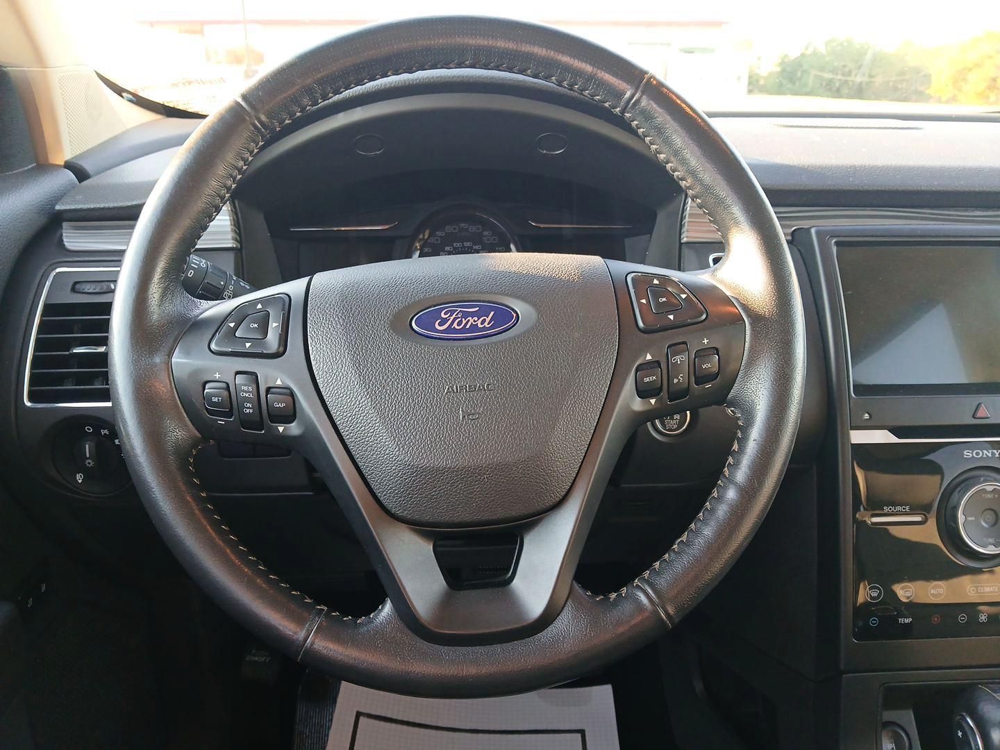 2018 Ford Flex Limited AWD (2FMHK6D8XJB) with an 3.5L V6 DOHC 24V engine, 6-Speed Automatic Overdrive transmission, located at 401 Woodman Dr, Riverside, OH, 45431, (937) 908-9800, 39.760899, -84.123421 - Photo#15