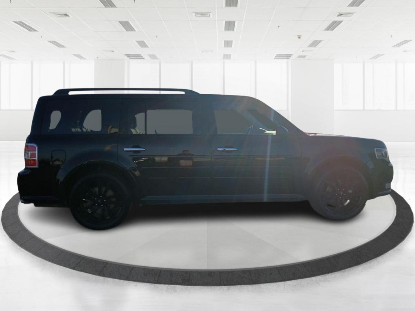 2018 Ford Flex Limited AWD (2FMHK6D8XJB) with an 3.5L V6 DOHC 24V engine, 6-Speed Automatic Overdrive transmission, located at 401 Woodman Dr, Riverside, OH, 45431, (937) 908-9800, 39.760899, -84.123421 - Photo#1
