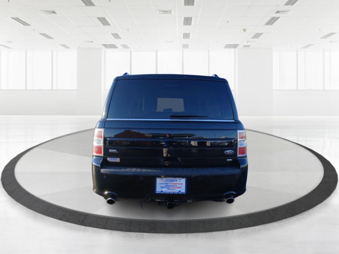 2018 Ford Flex Limited AWD (2FMHK6D8XJB) with an 3.5L V6 DOHC 24V engine, 6-Speed Automatic Overdrive transmission, located at 401 Woodman Dr, Riverside, OH, 45431, (937) 908-9800, 39.760899, -84.123421 - Photo#3