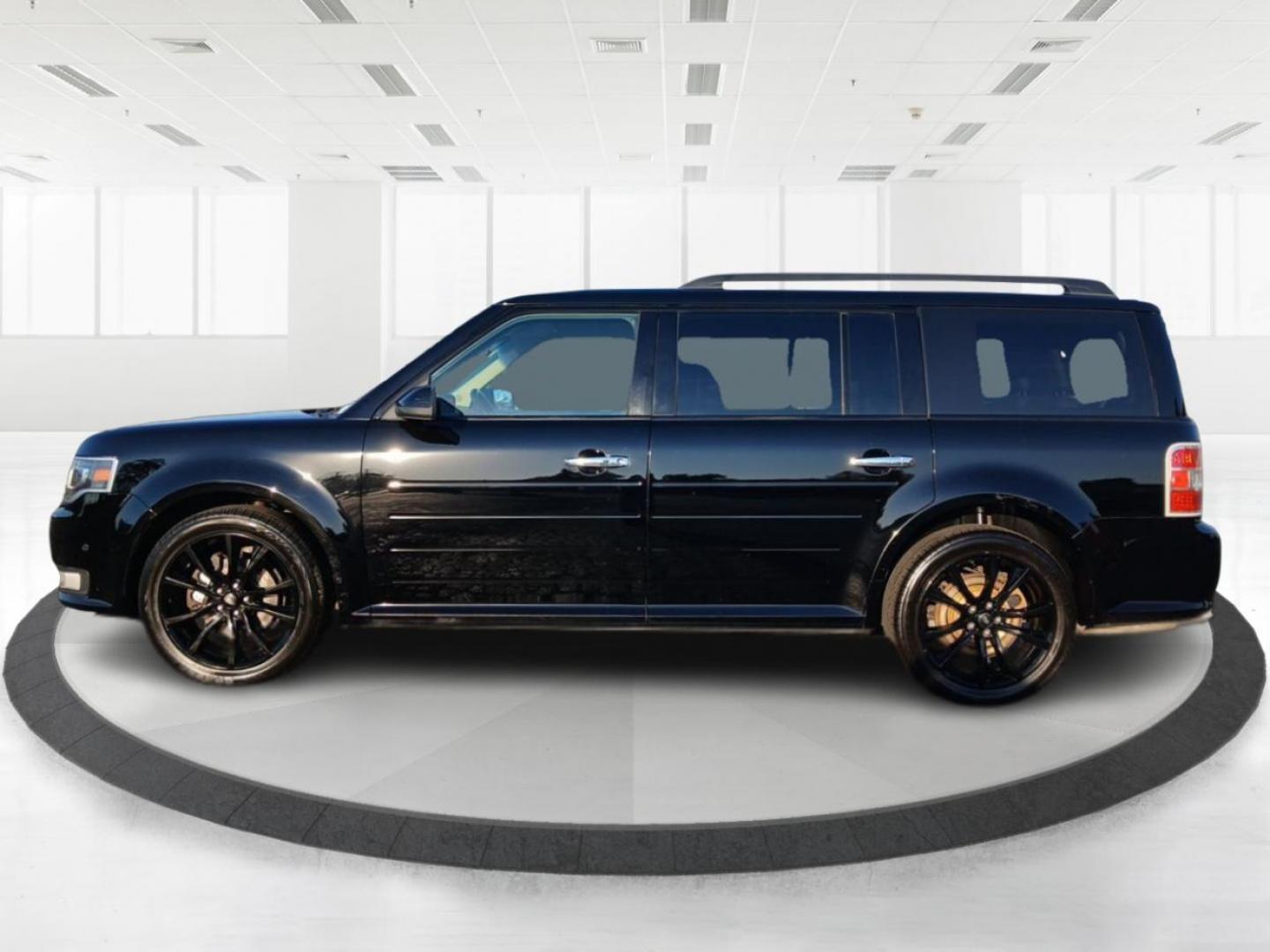 2018 Ford Flex Limited AWD (2FMHK6D8XJB) with an 3.5L V6 DOHC 24V engine, 6-Speed Automatic Overdrive transmission, located at 401 Woodman Dr, Riverside, OH, 45431, (937) 908-9800, 39.760899, -84.123421 - Photo#5