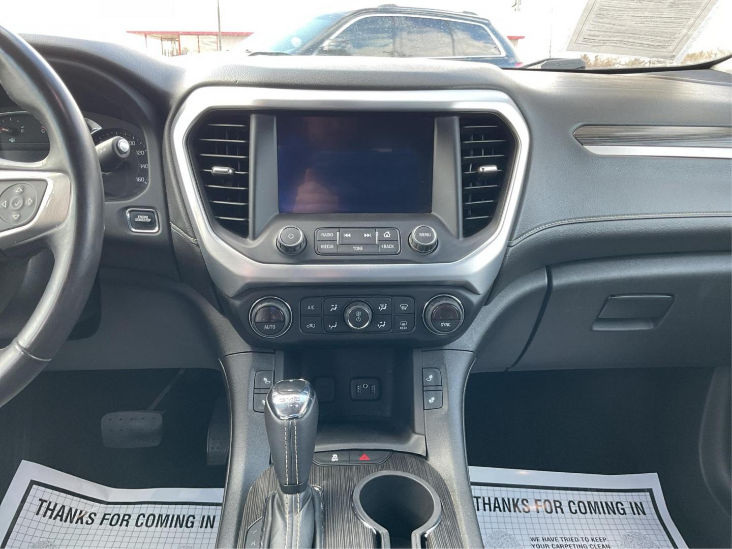 2018 GMC Acadia SLT-1 (1GKKNMLA4JZ) with an 2.5L I-4 gasoline direct injection engine, located at 1230 East Main St, Xenia, OH, 45385, (937) 908-9800, 39.688026, -83.910172 - Photo#12