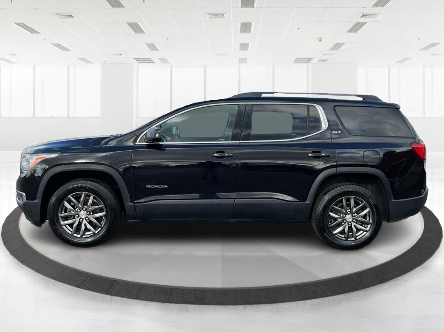 2018 GMC Acadia SLT-1 (1GKKNMLA4JZ) with an 2.5L I-4 gasoline direct injection engine, located at 1230 East Main St, Xenia, OH, 45385, (937) 908-9800, 39.688026, -83.910172 - Photo#5