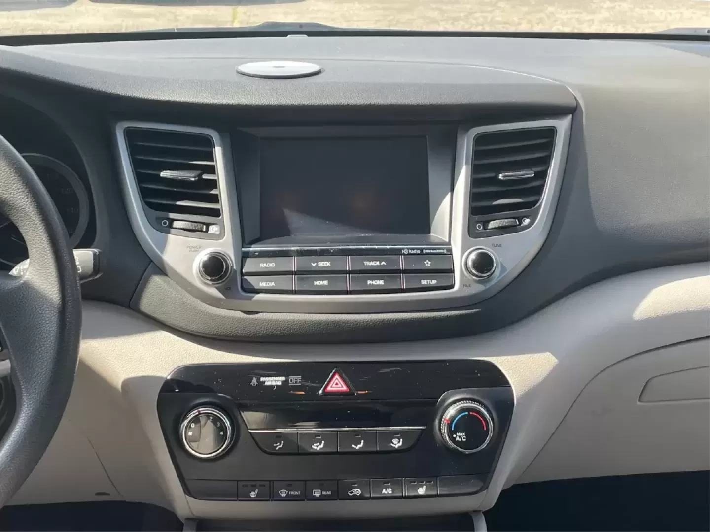 2018 Hyundai Tucson SEL (KM8J3CA41JU) with an Nu 2L I-4 gasoline direct injection engine, located at 8750 N County Rd 25A, Piqua, OH, 45356, (937) 908-9800, 40.164391, -84.232513 - Photo#12