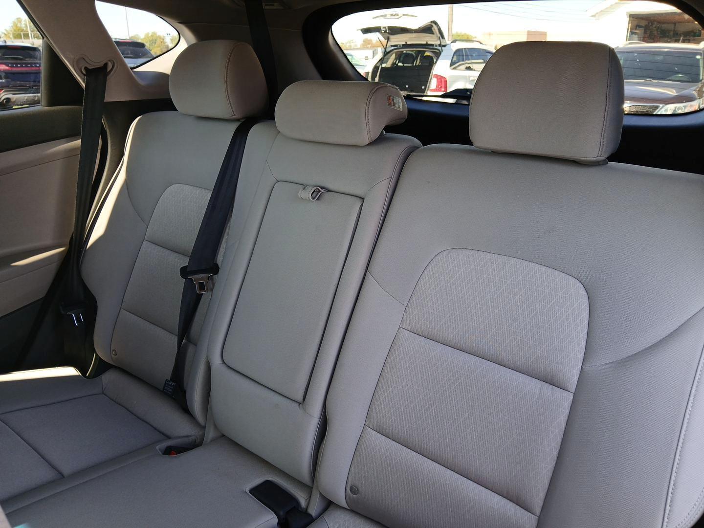 2018 Hyundai Tucson SEL AWD (KM8J3CA49JU) with an 2.0L L4 DOHC 16V engine, 6-Speed Automatic transmission, located at 1099 N County Rd 25A , Troy, OH, 45373, (937) 908-9800, 40.057079, -84.212883 - Photo#9