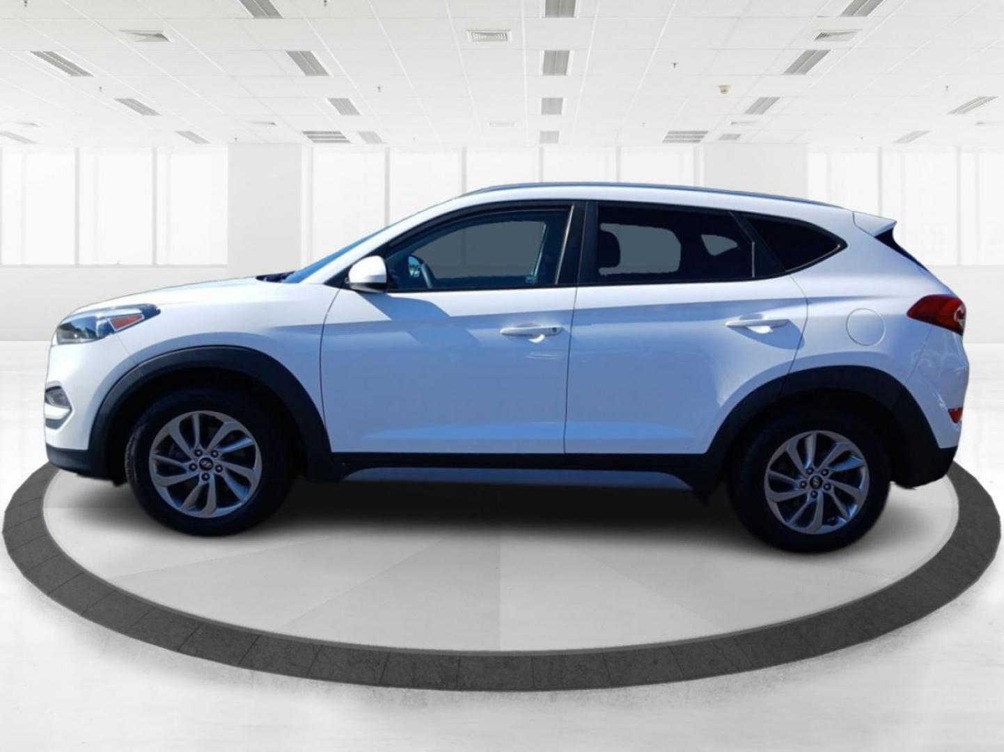 2018 Hyundai Tucson SEL AWD (KM8J3CA49JU) with an 2.0L L4 DOHC 16V engine, 6-Speed Automatic transmission, located at 1099 N County Rd 25A , Troy, OH, 45373, (937) 908-9800, 40.057079, -84.212883 - Photo#5