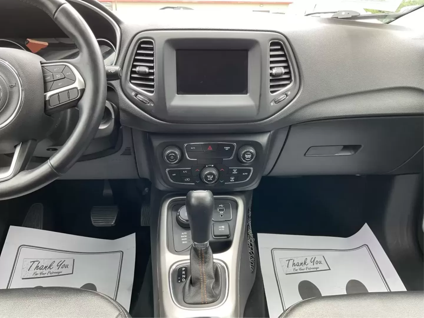 2018 Jeep Compass Latitude 4x4 (3C4NJDBB6JT) with an Other engine, located at 1230 East Main St, Xenia, OH, 45385, (937) 908-9800, 39.688026, -83.910172 - Photo#12