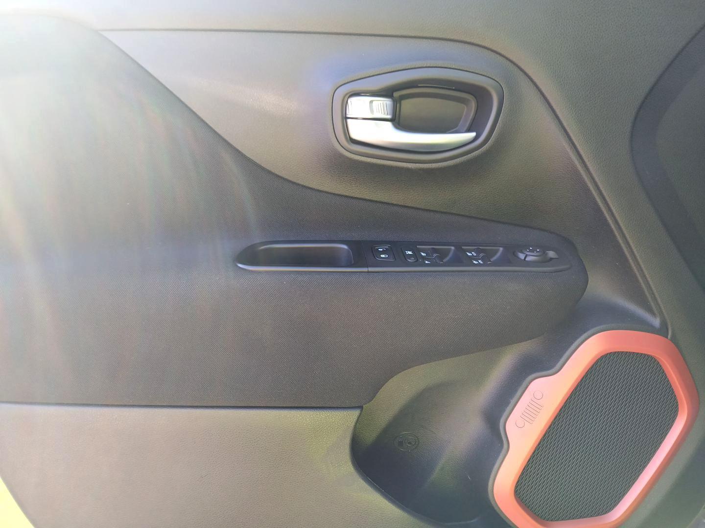 2018 Jeep Renegade Sport 4WD (ZACCJBAB7JP) with an 2.4L L4 DOHC 16V engine, Automatic transmission, located at 1951 S Dayton Lakeview Rd., New Carlisle, OH, 45344, (937) 908-9800, 39.890999, -84.050255 - Photo#16