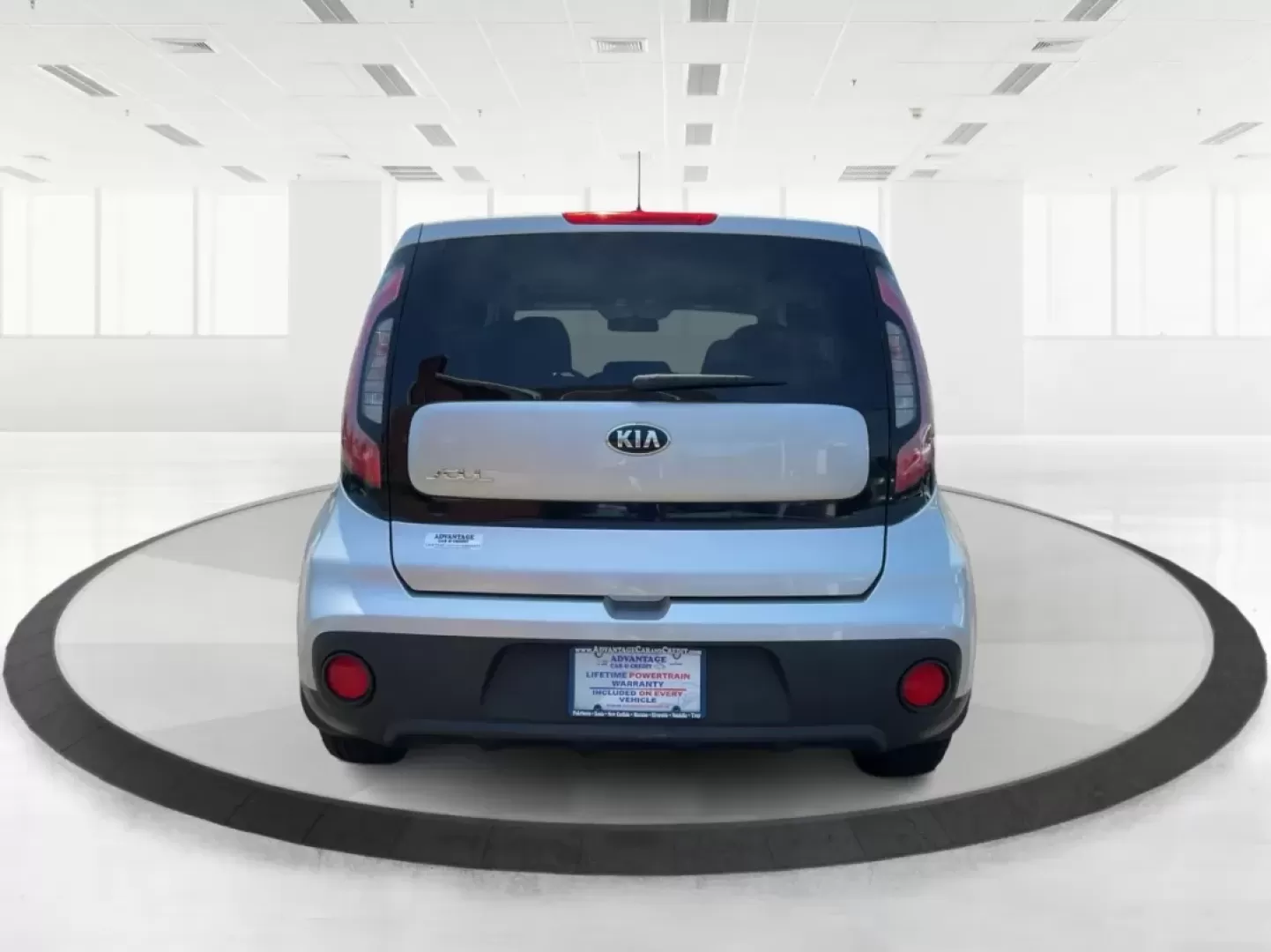 2018 Kia Soul Base 6A (KNDJN2A29J7) with an 1.6L L4 DOHC 16V engine, 6-Speed Automatic transmission, located at 8750 N County Rd 25A, Piqua, OH, 45356, (937) 908-9800, 40.164391, -84.232513 - Photo#17