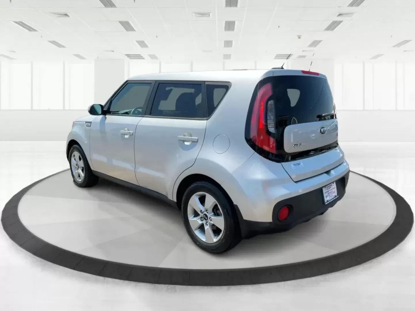 2018 Kia Soul Base 6A (KNDJN2A29J7) with an 1.6L L4 DOHC 16V engine, 6-Speed Automatic transmission, located at 8750 N County Rd 25A, Piqua, OH, 45356, (937) 908-9800, 40.164391, -84.232513 - Photo#18