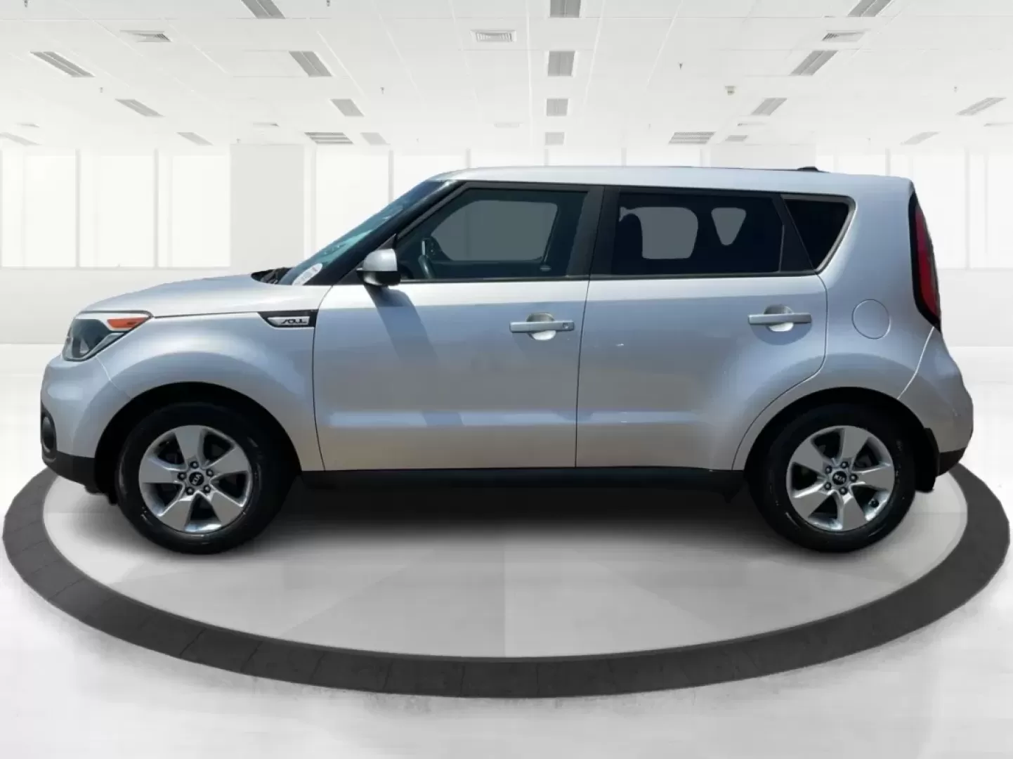 2018 Kia Soul Base 6A (KNDJN2A29J7) with an 1.6L L4 DOHC 16V engine, 6-Speed Automatic transmission, located at 8750 N County Rd 25A, Piqua, OH, 45356, (937) 908-9800, 40.164391, -84.232513 - Photo#19