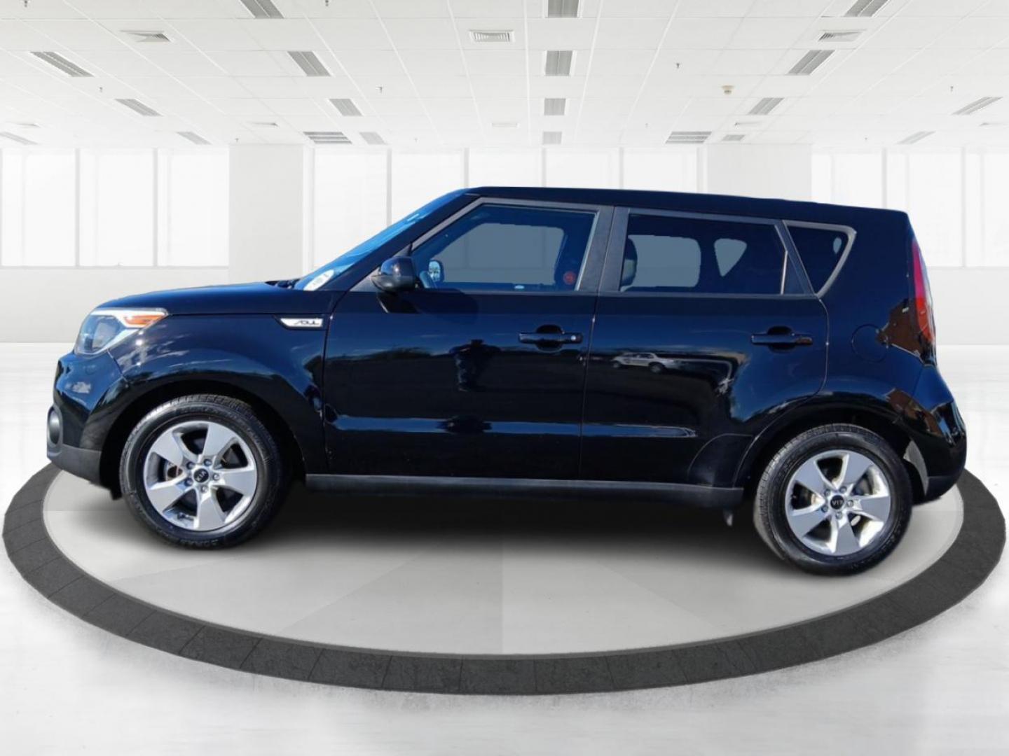 2018 Kia Soul Base 6A (KNDJN2A23J7) with an 1.6L L4 DOHC 16V engine, 6-Speed Automatic transmission, located at 401 Woodman Dr, Riverside, OH, 45431, (937) 908-9800, 39.760899, -84.123421 - Photo#3