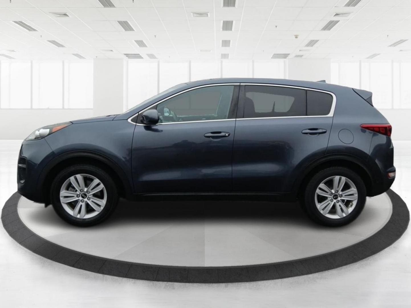 2018 Kia Sportage LX FWD (KNDPM3AC3J7) with an 2.4L V6 DOHC 24V engine, 6-Speed Automatic transmission, located at 4508 South Dixie Dr, Moraine, OH, 45439, (937) 908-9800, 39.689976, -84.218452 - Photo#5