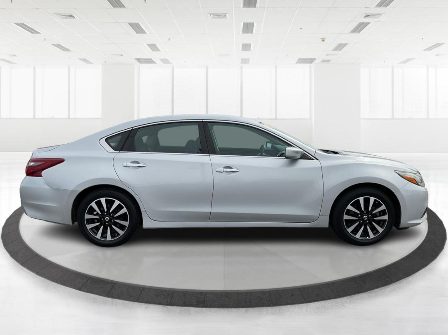 2018 Nissan Altima 2.5 SV (1N4AL3APXJC) with an 2.5L I-4 DOHC engine, located at 880 E. National Road, Vandalia, OH, 45377, (937) 908-9800, 39.891918, -84.183594 - Photo#1