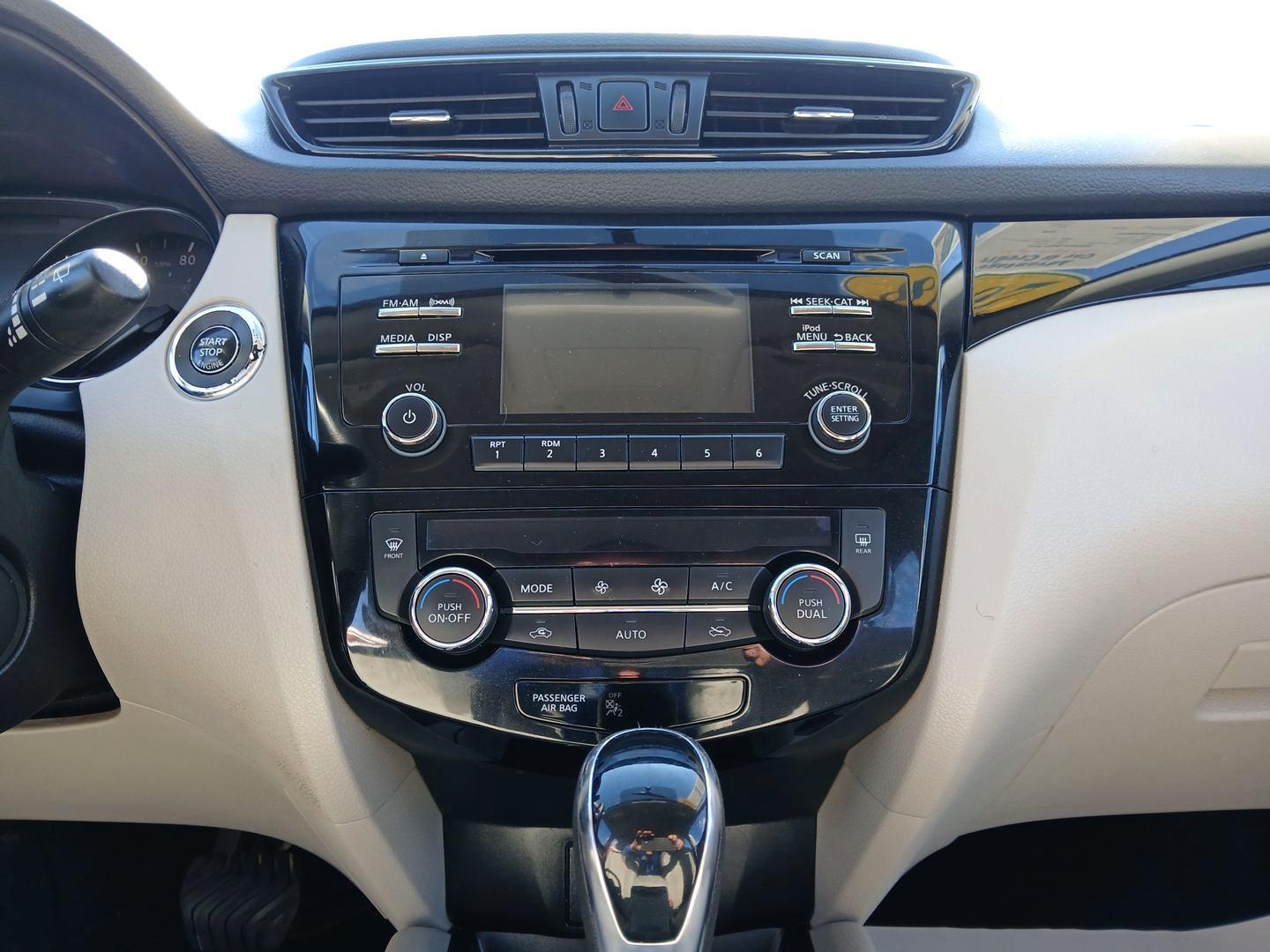 2018 Nissan Rogue Sport SV AWD (JN1BJ1CR6JW) with an 2.0L L4 DOHC 16V engine, Continuously Variable Transmission transmission, located at 880 E. National Road, Vandalia, OH, 45377, (937) 908-9800, 39.891918, -84.183594 - Photo#10