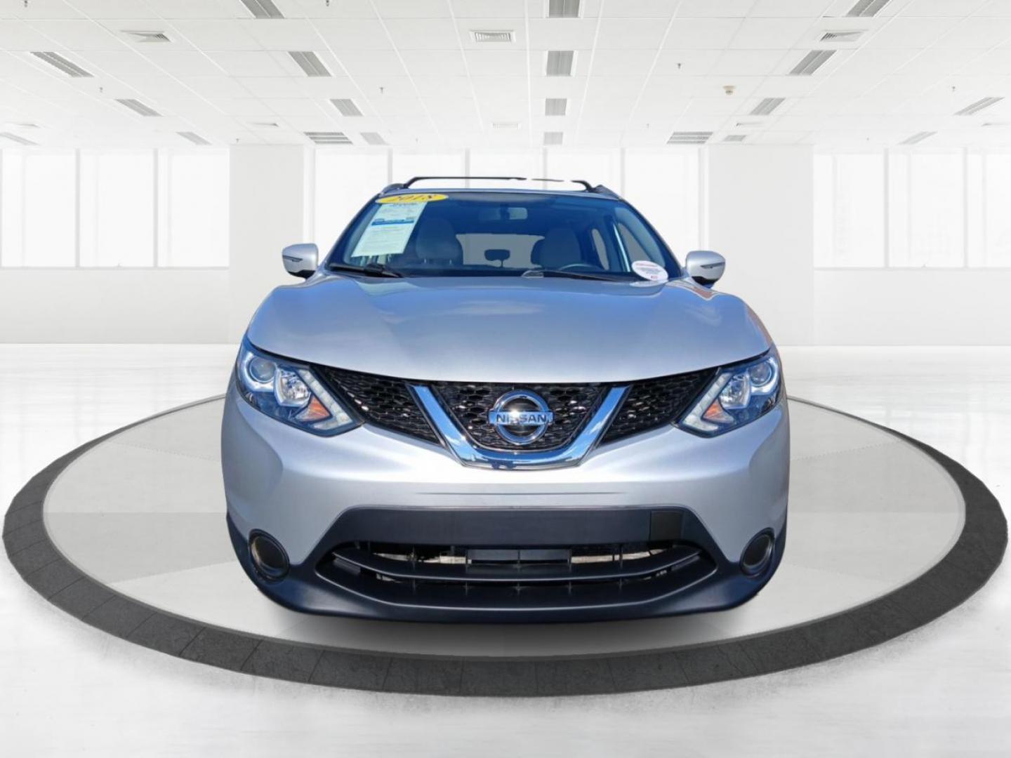 2018 Nissan Rogue Sport SV AWD (JN1BJ1CR6JW) with an 2.0L L4 DOHC 16V engine, Continuously Variable Transmission transmission, located at 880 E. National Road, Vandalia, OH, 45377, (937) 908-9800, 39.891918, -84.183594 - Photo#4