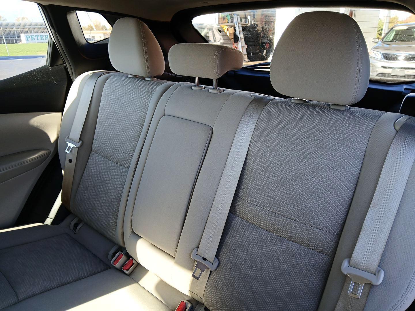 2018 Nissan Rogue Sport SV AWD (JN1BJ1CR6JW) with an 2.0L L4 DOHC 16V engine, Continuously Variable Transmission transmission, located at 880 E. National Road, Vandalia, OH, 45377, (937) 908-9800, 39.891918, -84.183594 - Photo#7