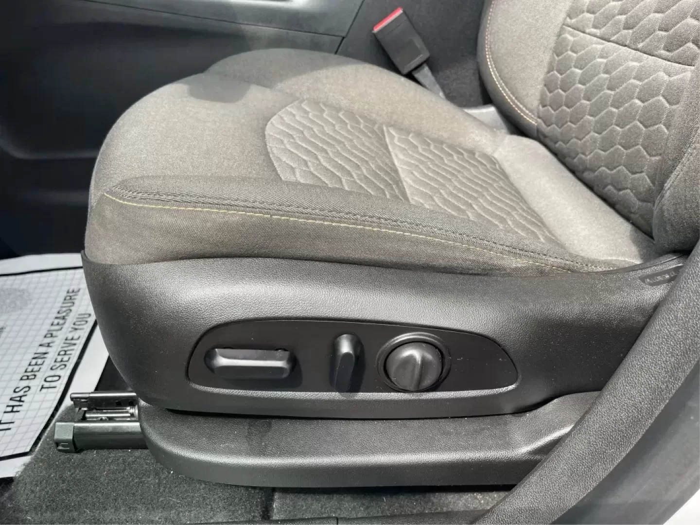 2019 Chevrolet Equinox LT (2GNAXUEV1K6) with an 1.5L I-4 gasoline direct injection engine, located at 4508 South Dixie Dr, Moraine, OH, 45439, (937) 908-9800, 39.689976, -84.218452 - Photo#17