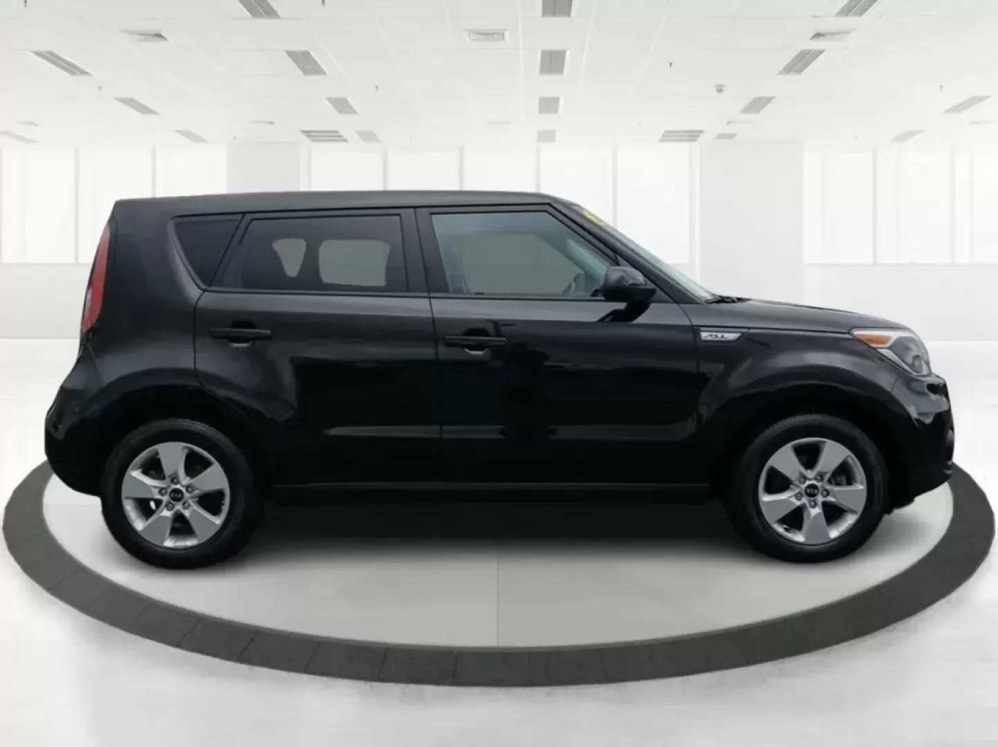 2019 Kia Soul Base 6A (KNDJN2A26K7) with an 1.6L L4 DOHC 16V engine, 6-Speed Automatic transmission, located at 4508 South Dixie Dr, Moraine, OH, 45439, (937) 908-9800, 39.689976, -84.218452 - Photo#1