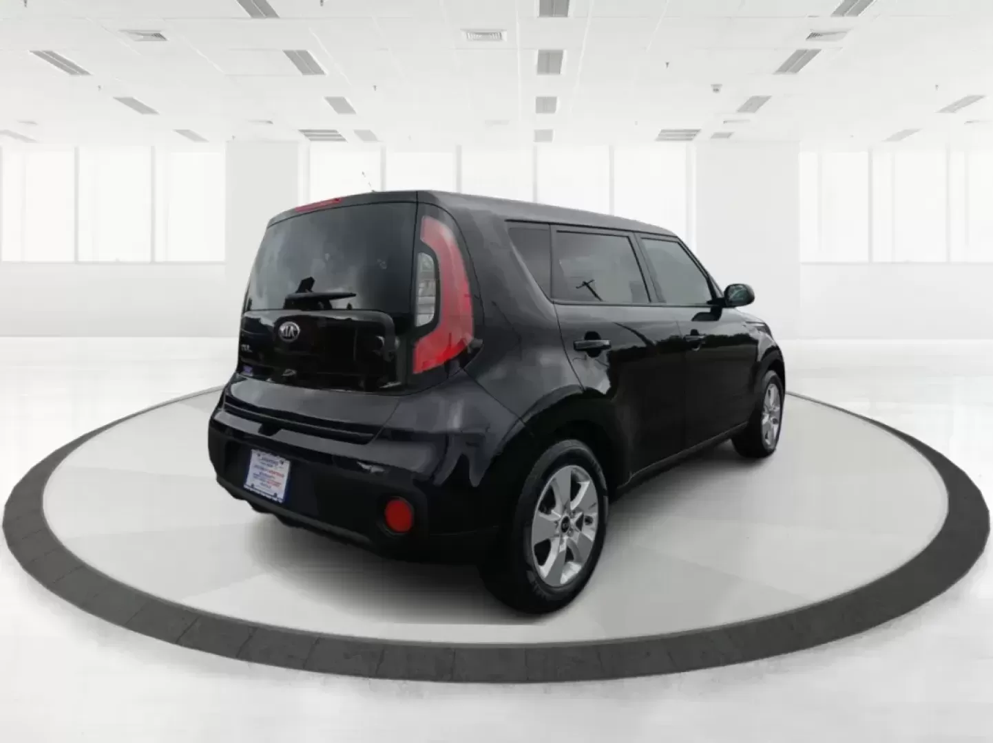 2019 Kia Soul Base 6A (KNDJN2A26K7) with an 1.6L L4 DOHC 16V engine, 6-Speed Automatic transmission, located at 4508 South Dixie Dr, Moraine, OH, 45439, (937) 908-9800, 39.689976, -84.218452 - Photo#2
