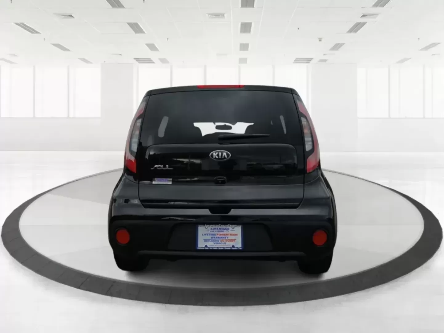 2019 Kia Soul Base 6A (KNDJN2A26K7) with an 1.6L L4 DOHC 16V engine, 6-Speed Automatic transmission, located at 4508 South Dixie Dr, Moraine, OH, 45439, (937) 908-9800, 39.689976, -84.218452 - Photo#4