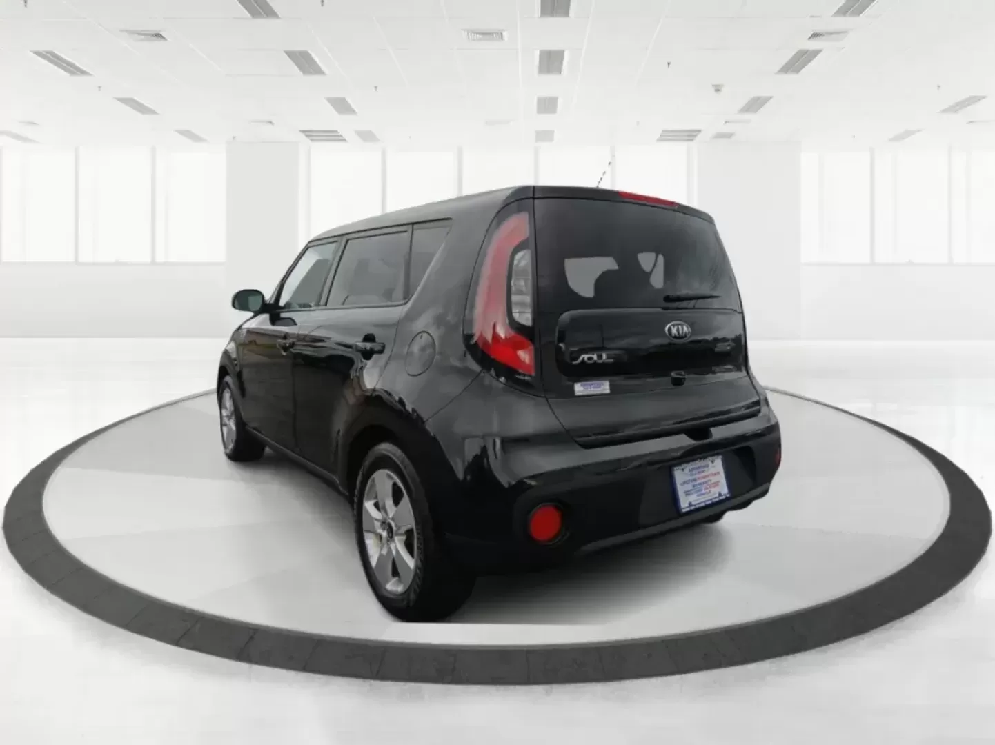 2019 Kia Soul Base 6A (KNDJN2A26K7) with an 1.6L L4 DOHC 16V engine, 6-Speed Automatic transmission, located at 4508 South Dixie Dr, Moraine, OH, 45439, (937) 908-9800, 39.689976, -84.218452 - Photo#5