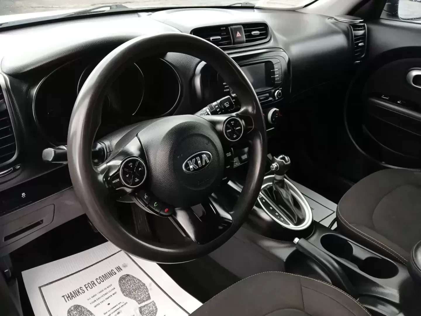 2019 Kia Soul Base 6A (KNDJN2A26K7) with an 1.6L L4 DOHC 16V engine, 6-Speed Automatic transmission, located at 4508 South Dixie Dr, Moraine, OH, 45439, (937) 908-9800, 39.689976, -84.218452 - Photo#9