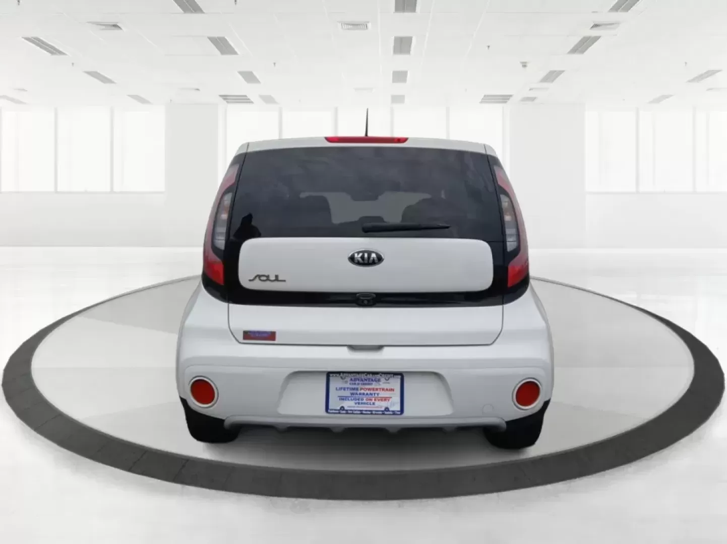2019 Kia Soul + (KNDJP3A59K7) with an 2.0L L4 DOHC 16V engine, 6-Speed Automatic transmission, located at 401 Woodman Dr, Riverside, OH, 45431, (937) 908-9800, 39.760899, -84.123421 - Photo#2