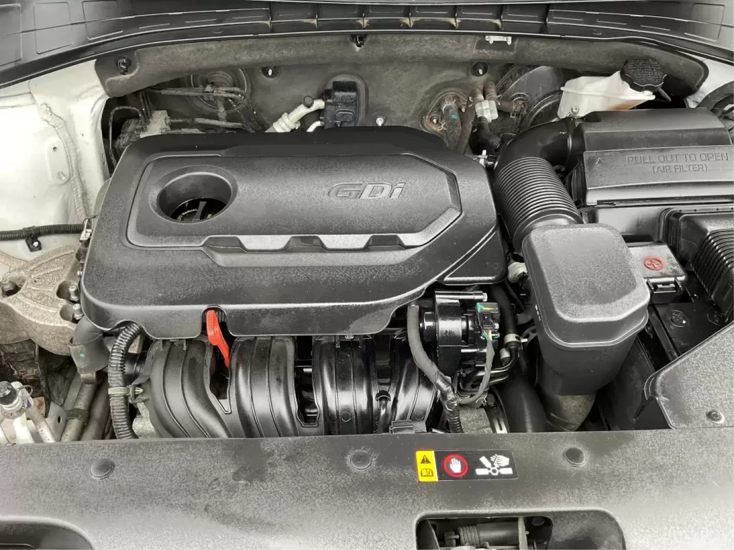 2020 Kia Sorento 2.4L LX (5XYPGDA38LG) with an 2.4L I-4 gasoline direct injection engine, located at 4508 South Dixie Dr, Moraine, OH, 45439, (937) 908-9800, 39.689976, -84.218452 - Photo#9