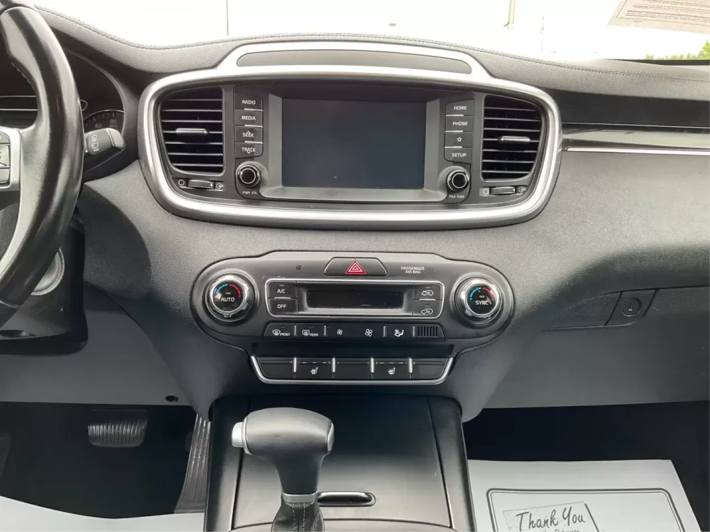 2020 Kia Sorento 2.4L LX (5XYPGDA38LG) with an 2.4L I-4 gasoline direct injection engine, located at 4508 South Dixie Dr, Moraine, OH, 45439, (937) 908-9800, 39.689976, -84.218452 - Photo#11