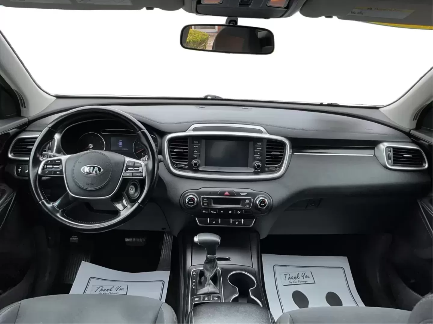 2020 Kia Sorento 2.4L LX (5XYPGDA38LG) with an 2.4L I-4 gasoline direct injection engine, located at 4508 South Dixie Dr, Moraine, OH, 45439, (937) 908-9800, 39.689976, -84.218452 - Photo#18
