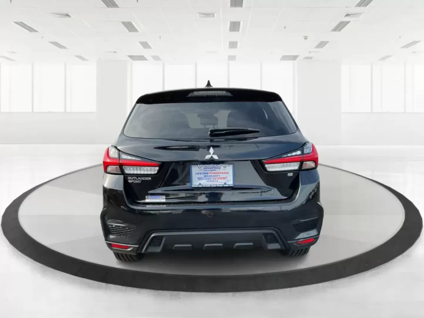 2020 Mitsubishi Outlander Sport 2.0 SE 4WD CVT (JA4AR3AU4LU) with an 2.0L L4 DOHC 16V engine, Continuously Variable Transmission transmission, located at 8750 N County Rd 25A, Piqua, OH, 45356, (937) 908-9800, 40.164391, -84.232513 - Photo#3