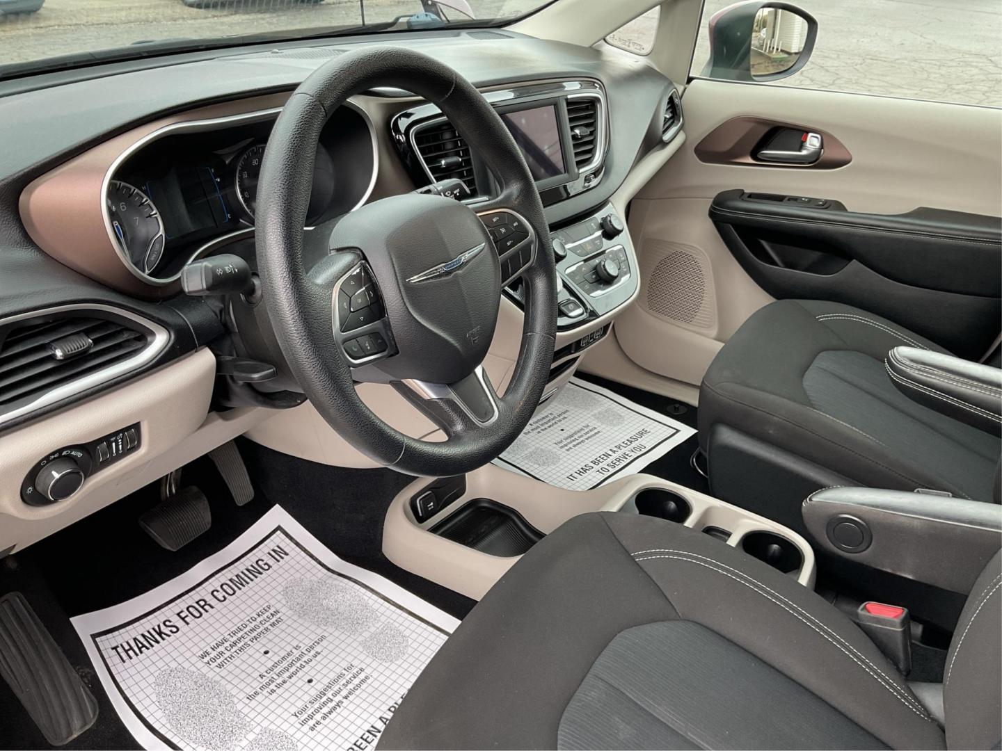 2021 Chrysler Voyager LX (2C4RC1CG2MR) with an 3.6L V-6 DOHC engine, located at 8750 N County Rd 25A, Piqua, OH, 45356, (937) 908-9800, 40.164391, -84.232513 - Photo#8