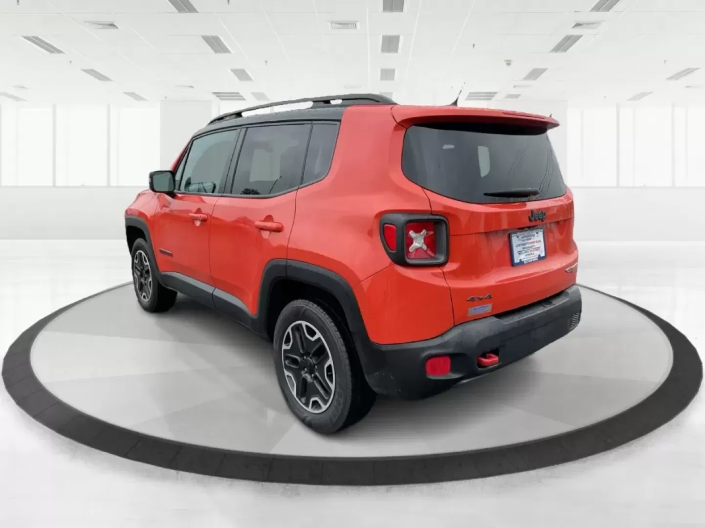 2016 Jeep Renegade Trailhawk (ZACCJBCT1GP) with an Tigershark MultiAir 2.4L I-4 variable valve contro engine, located at 4508 South Dixie Dr, Moraine, OH, 45439, (937) 908-9800, 39.689976, -84.218452 - Embrace adventure and elevate your daily routine with this 2016 Jeep Renegade Trailhawk, a versatile Crossover designed for both urban commuting and weekend escapades. Ideal for budget-conscious buyers, this vehicle combines rugged capability with modern technology, making it perfect for growing fam - Photo#4
