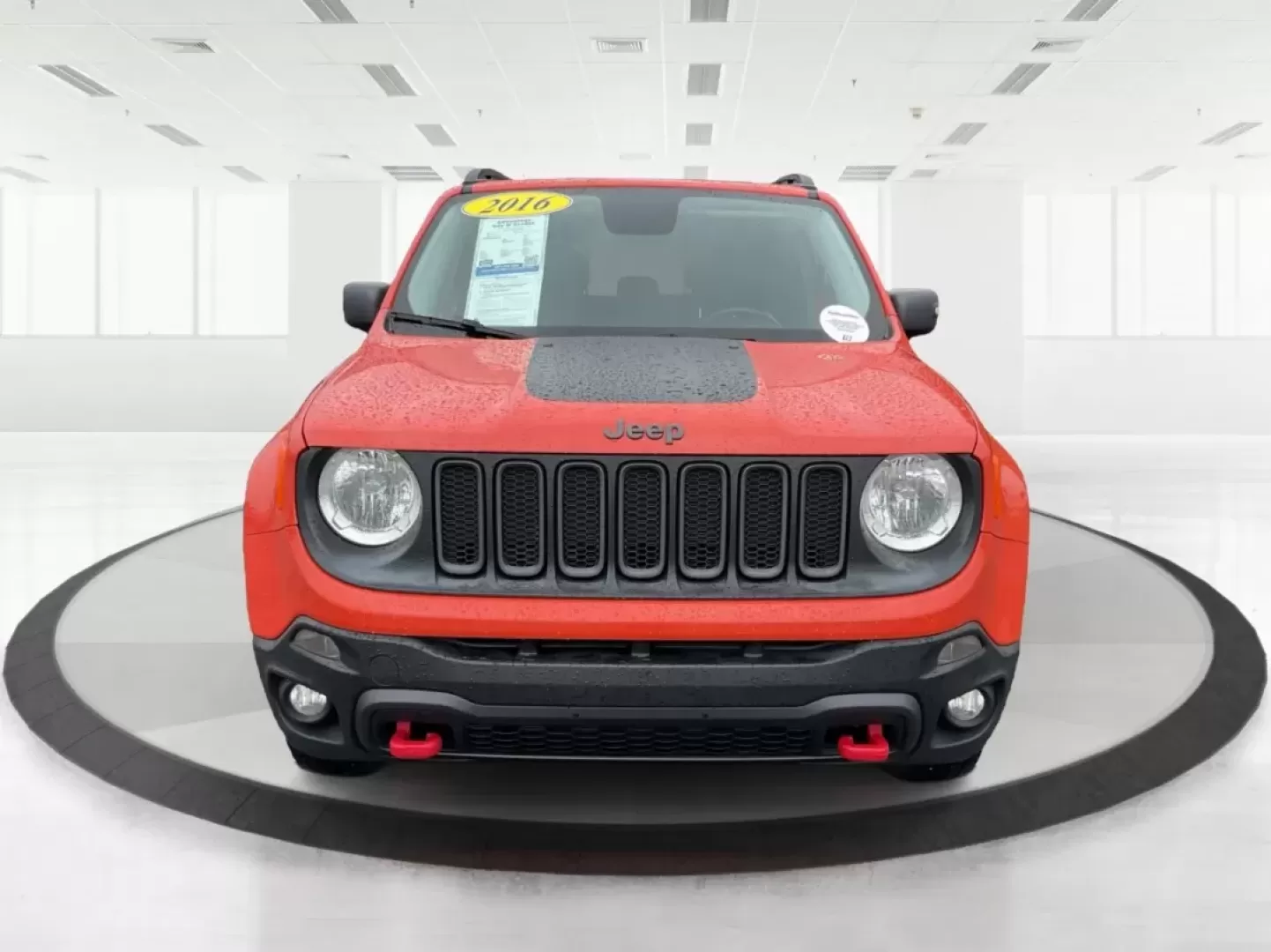 2016 Jeep Renegade Trailhawk (ZACCJBCT1GP) with an Tigershark MultiAir 2.4L I-4 variable valve contro engine, located at 4508 South Dixie Dr, Moraine, OH, 45439, (937) 908-9800, 39.689976, -84.218452 - Embrace adventure and elevate your daily routine with this 2016 Jeep Renegade Trailhawk, a versatile Crossover designed for both urban commuting and weekend escapades. Ideal for budget-conscious buyers, this vehicle combines rugged capability with modern technology, making it perfect for growing fam - Photo#7