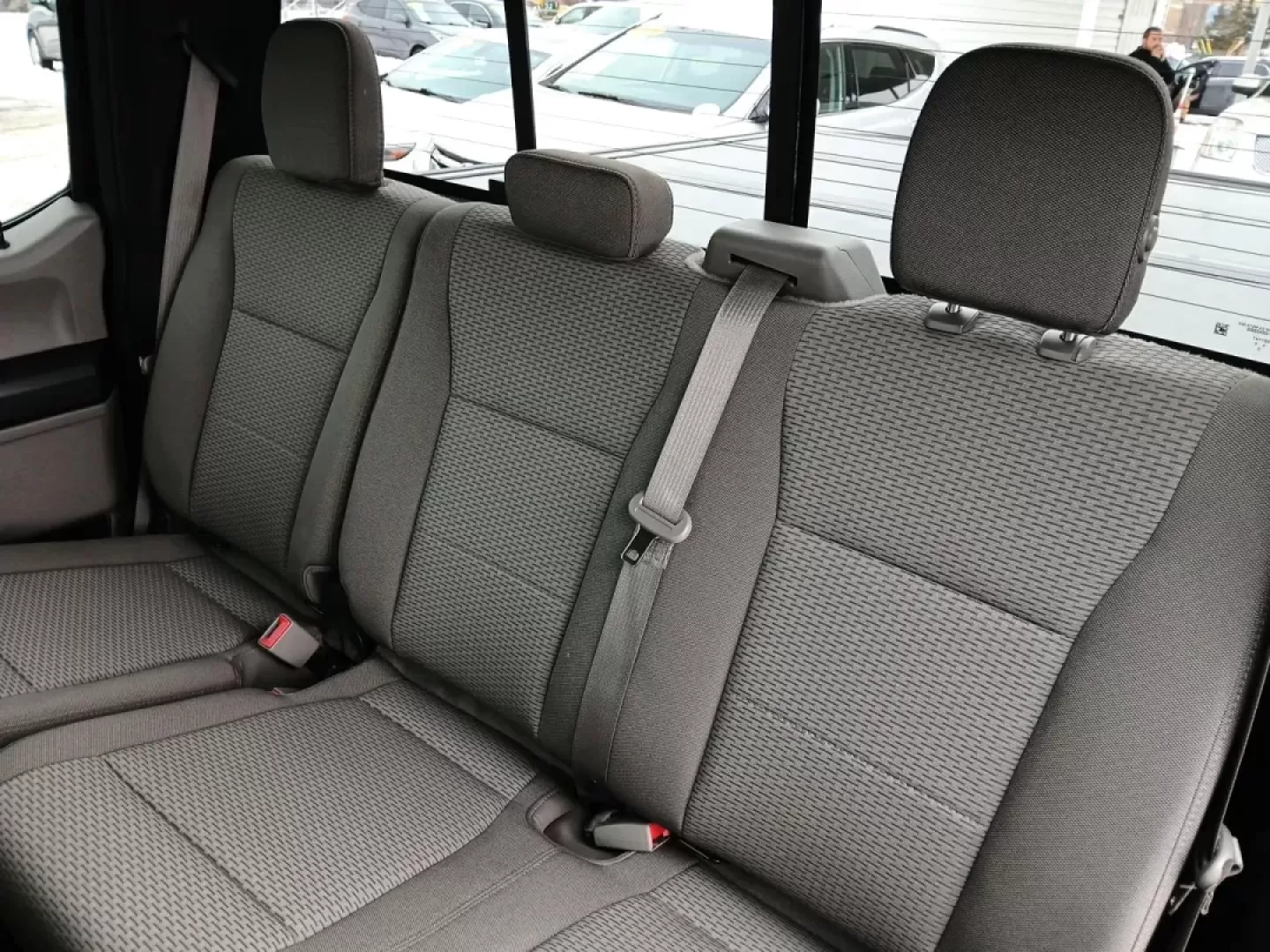 2018 Ford F-150 XLT SuperCrew 5.5-ft. Bed 4WD (1FTEW1E52JF) with an 5.0L V8 OHV 32V engine, 6-Speed Automatic transmission, located at 4508 South Dixie Dr, Moraine, OH, 45439, (937) 908-9800, 39.689976, -84.218452 - Are you ready to elevate your daily commute or weekend adventures? Look no further than this striking 2018 Ford F-150 XLT SuperCrew located at Advantage Car and Credit in Fairborn, OH. Whether you're carting the kids to practice, hauling materials for your next DIY project, or exploring the great ou - Photo#10