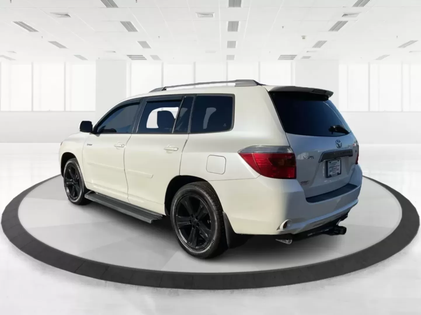 2008 Toyota Highlander Sport (JTEES43A082) with an 3.5L V-6 DOHC engine, located at 401 Woodman Dr, Riverside, OH, 45431, (937) 908-9800, 39.760899, -84.123421 - ### Discover Your Next Adventure with the 2008 Toyota Highlander Sport<br /> <br /> Are you ready to elevate your family outings or weekend getaways? The 2008 Toyota Highlander Sport is the perfect companion for those who seek both comfort and capability. This SUV is designed to accommodate growing - Photo#4