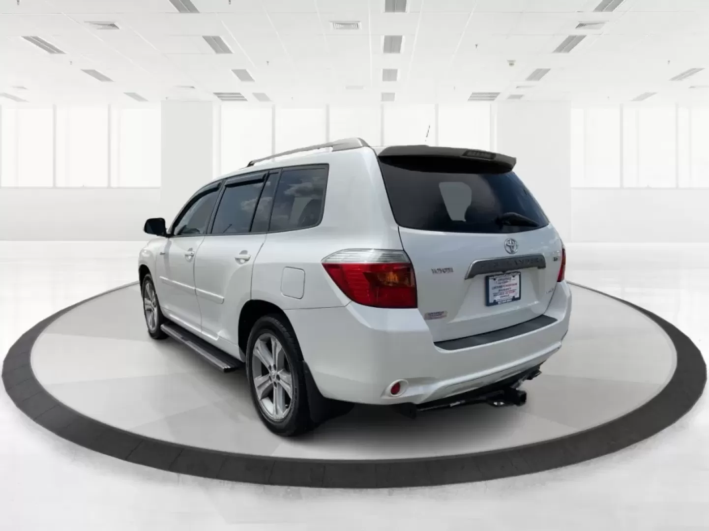 2008 Toyota Highlander Sport (JTEES43A082) with an 3.5L V-6 DOHC engine, located at 1184 Kauffman Ave, Fairborn, OH, 45324, (937) 908-9800, 39.807072, -84.030914 - ### Discover Your Next Adventure with the 2008 Toyota Highlander Sport<br /> <br /> Are you ready to elevate your family outings or weekend getaways? The 2008 Toyota Highlander Sport is the perfect companion for those who seek both comfort and capability. This SUV is designed to accommodate growing - Photo#4