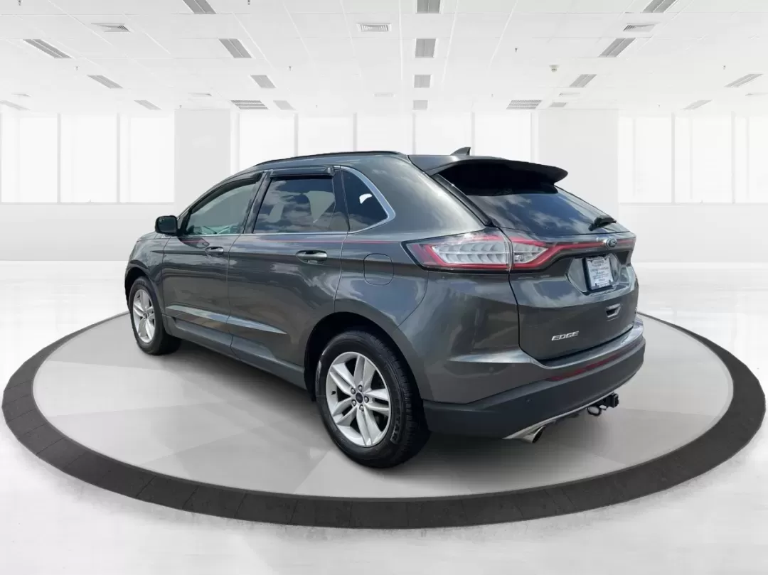 2016 Ford Edge SEL (2FMPK3J91GB) with an 3.5L V-6 DOHC engine, located at 4508 South Dixie Dr, Moraine, OH, 45439, (937) 908-9800, 39.689976, -84.218452 - **Experience the Road Ahead with the 2016 Ford Edge SEL - Your Adventure Awaits!**<br /> <br /> Are you ready for your next road trip or family outing? The 2016 Ford Edge SEL is not just a car; it's a versatile SUV that caters to your lifestyle needs, making it the perfect companion for growing fami - Photo#4