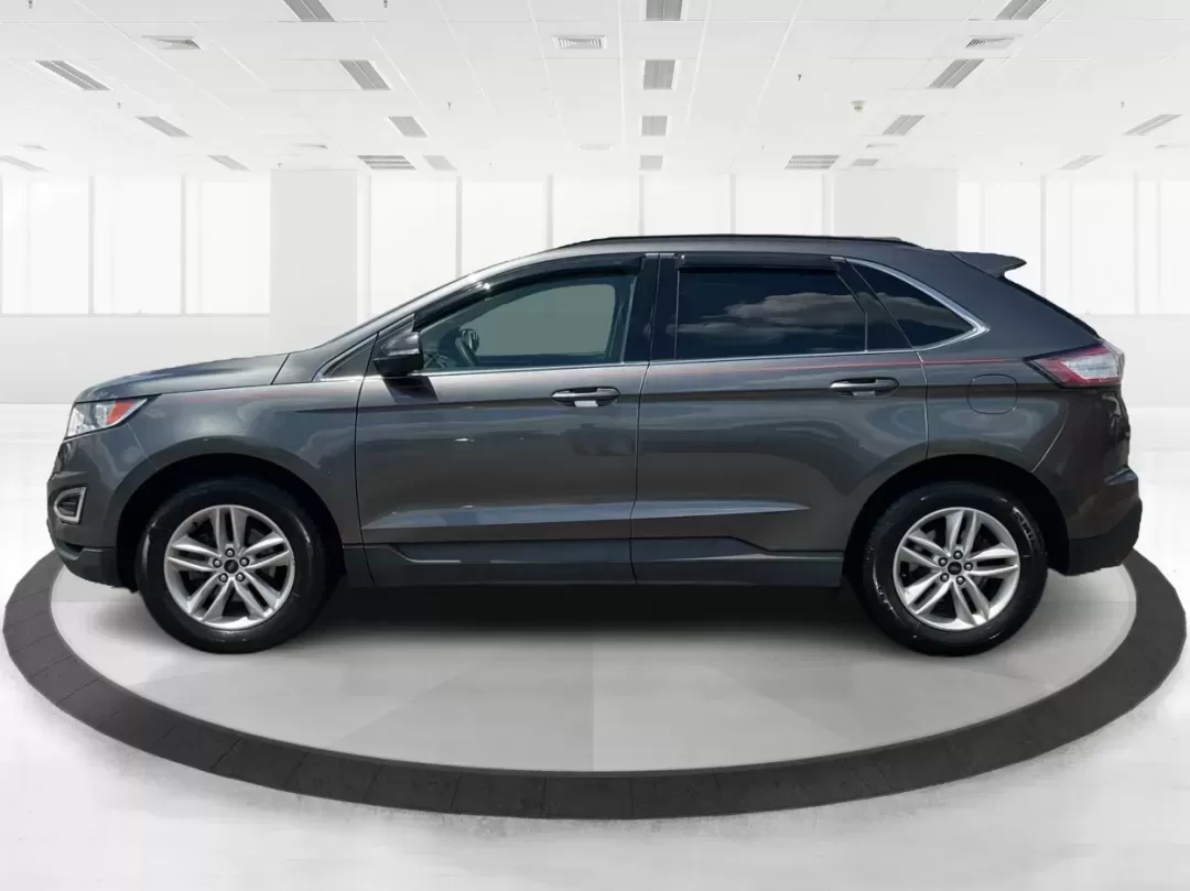 2016 Ford Edge SEL (2FMPK3J91GB) with an 3.5L V-6 DOHC engine, located at 4508 South Dixie Dr, Moraine, OH, 45439, (937) 908-9800, 39.689976, -84.218452 - **Experience the Road Ahead with the 2016 Ford Edge SEL - Your Adventure Awaits!**<br /> <br /> Are you ready for your next road trip or family outing? The 2016 Ford Edge SEL is not just a car; it's a versatile SUV that caters to your lifestyle needs, making it the perfect companion for growing fami - Photo#5