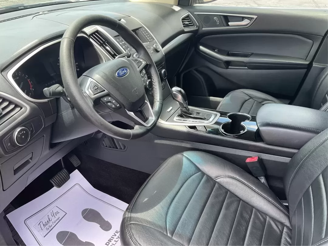 2016 Ford Edge SEL (2FMPK3J91GB) with an 3.5L V-6 DOHC engine, located at 4508 South Dixie Dr, Moraine, OH, 45439, (937) 908-9800, 39.689976, -84.218452 - **Experience the Road Ahead with the 2016 Ford Edge SEL - Your Adventure Awaits!**<br /> <br /> Are you ready for your next road trip or family outing? The 2016 Ford Edge SEL is not just a car; it's a versatile SUV that caters to your lifestyle needs, making it the perfect companion for growing fami - Photo#9