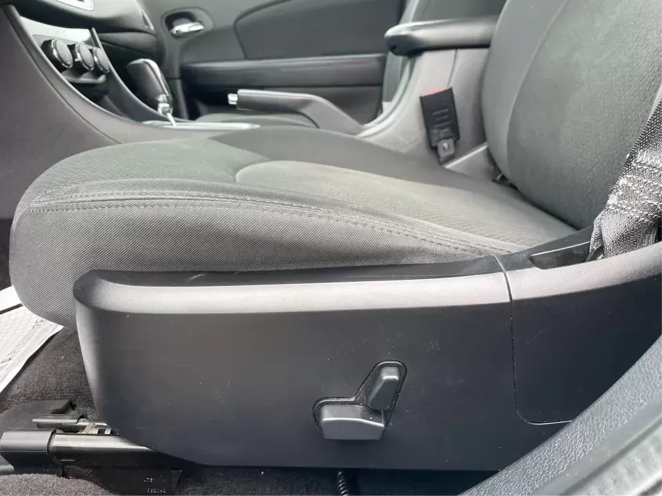 2011 Chrysler 200 Touring (1C3BC1FG5BN) with an 3.6L V6 DOHC 24V engine, 6-Speed Automatic transmission, located at 1099 N County Rd 25A , Troy, OH, 45373, (937) 908-9800, 40.057079, -84.212883 - **Discover Your Perfect Sedan for Everyday Adventures at Advantage Car and Credit in Fairborn, OH**<br /> <br /> Are you on the hunt for a reliable sedan that fits effortlessly into your everyday life? Look no further! At Advantage Car and Credit, located at 1184 Kauffman Ave, Fairborn, OH 45324, we - Photo#17