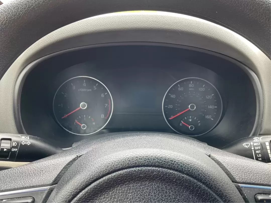 2018 Kia Sportage LX (KNDPMCACXJ7) with an Theta II 2.4L I-4 gasoline direct injection engine, located at 1230 East Main St, Xenia, OH, 45385, (937) 908-9800, 39.688026, -83.910172 - **Discover Your Next Adventure with the 2018 Kia Sportage LX at Advantage Car and Credit!**<br /> <br /> Are you searching for the perfect vehicle that can seamlessly transition from daily commutes to weekend getaways? Look no further than this stunning 2018 Kia Sportage LX, available now at Advanta - Photo#14