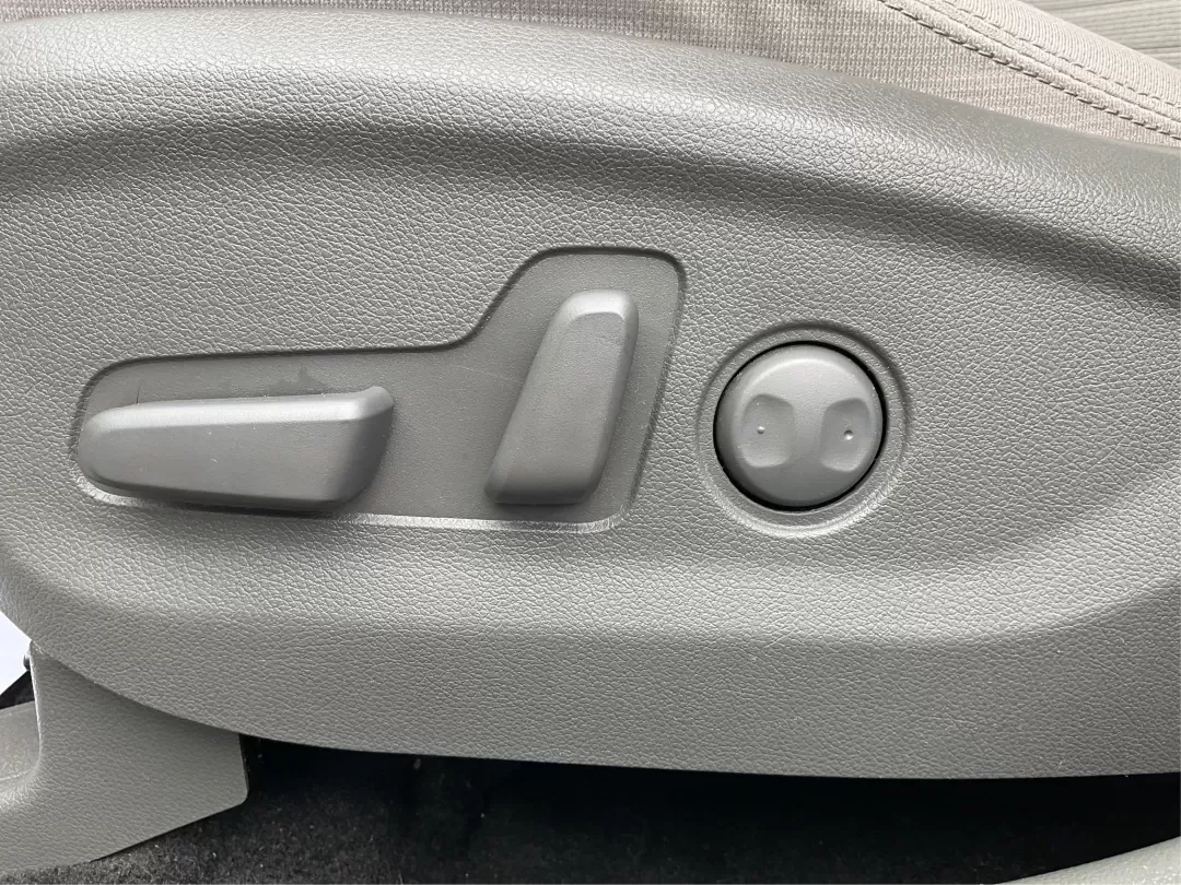 2018 Kia Sportage LX (KNDPMCACXJ7) with an Theta II 2.4L I-4 gasoline direct injection engine, located at 1230 East Main St, Xenia, OH, 45385, (937) 908-9800, 39.688026, -83.910172 - **Discover Your Next Adventure with the 2018 Kia Sportage LX at Advantage Car and Credit!**<br /> <br /> Are you searching for the perfect vehicle that can seamlessly transition from daily commutes to weekend getaways? Look no further than this stunning 2018 Kia Sportage LX, available now at Advanta - Photo#16