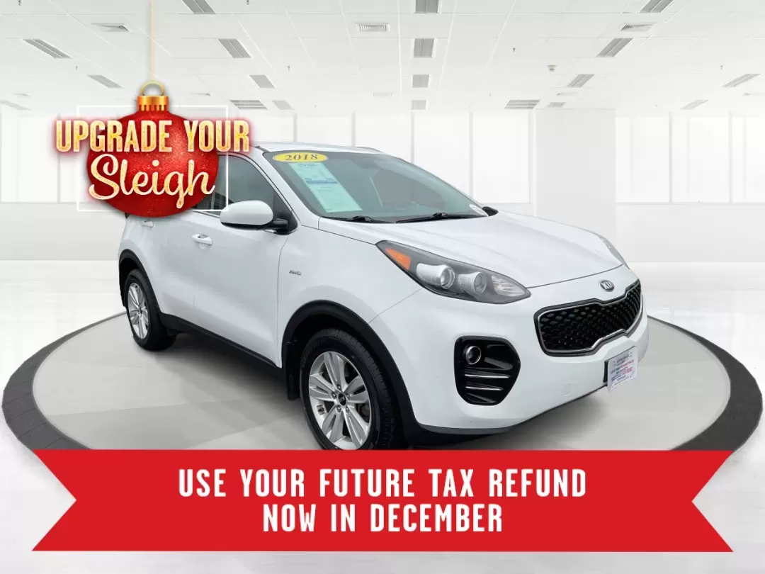 2018 Kia Sportage LX (KNDPMCACXJ7) with an Theta II 2.4L I-4 gasoline direct injection engine, located at 1230 East Main St, Xenia, OH, 45385, (937) 908-9800, 39.688026, -83.910172 - **Discover Your Next Adventure with the 2018 Kia Sportage LX at Advantage Car and Credit!**<br /> <br /> Are you searching for the perfect vehicle that can seamlessly transition from daily commutes to weekend getaways? Look no further than this stunning 2018 Kia Sportage LX, available now at Advanta - Photo#0