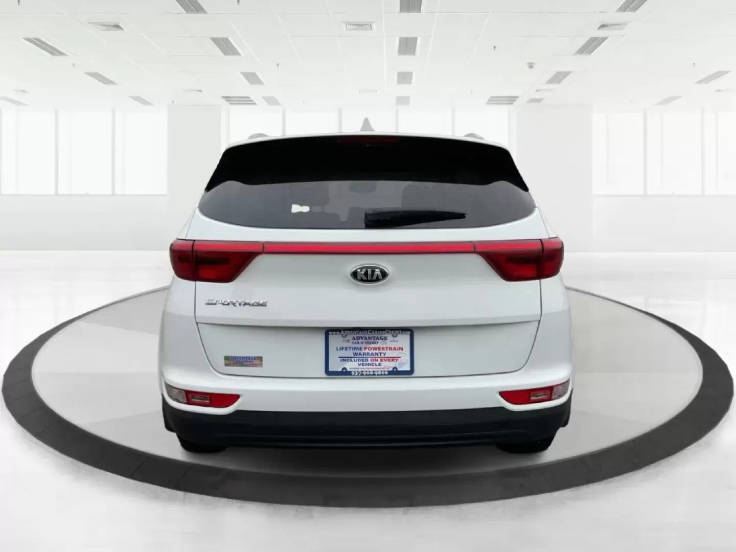 2018 Kia Sportage LX (KNDPMCACXJ7) with an Theta II 2.4L I-4 gasoline direct injection engine, 6A transmission, located at 1099 N County Rd 25A , Troy, OH, 45373, (937) 908-9800, 40.057079, -84.212883 - **Discover Your Next Adventure with the 2018 Kia Sportage LX at Advantage Car and Credit!**<br /> <br /> Are you searching for the perfect vehicle that can seamlessly transition from daily commutes to weekend getaways? Look no further than this stunning 2018 Kia Sportage LX, available now at Advanta - Photo#2