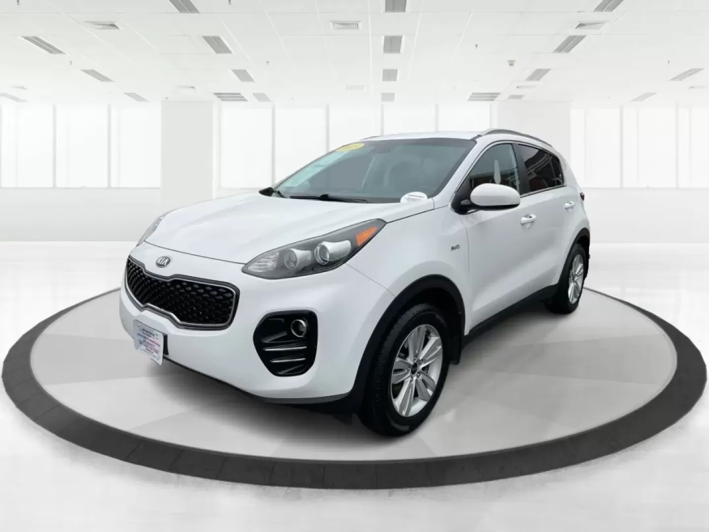 2018 Kia Sportage LX (KNDPMCACXJ7) with an Theta II 2.4L I-4 gasoline direct injection engine, 6A transmission, located at 1099 N County Rd 25A , Troy, OH, 45373, (937) 908-9800, 40.057079, -84.212883 - **Discover Your Next Adventure with the 2018 Kia Sportage LX at Advantage Car and Credit!**<br /> <br /> Are you searching for the perfect vehicle that can seamlessly transition from daily commutes to weekend getaways? Look no further than this stunning 2018 Kia Sportage LX, available now at Advanta - Photo#7